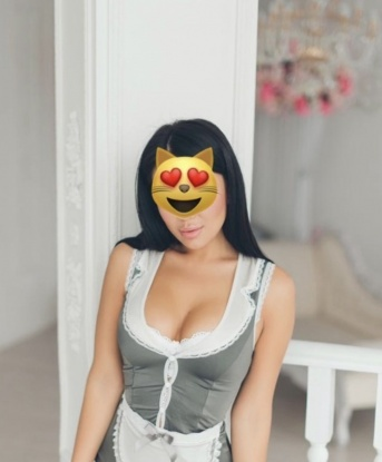 Соблазнительная красотка с неугомонным характером готова порадовать тебя нежными ласками и горячими поцелуями. Впадем во вкусный и сладкий грех вдвоем. Звони и договоримся о встрече! 13940, 27 лет